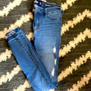 please bundle if you are this size selling many pairs ! Will give you a deal